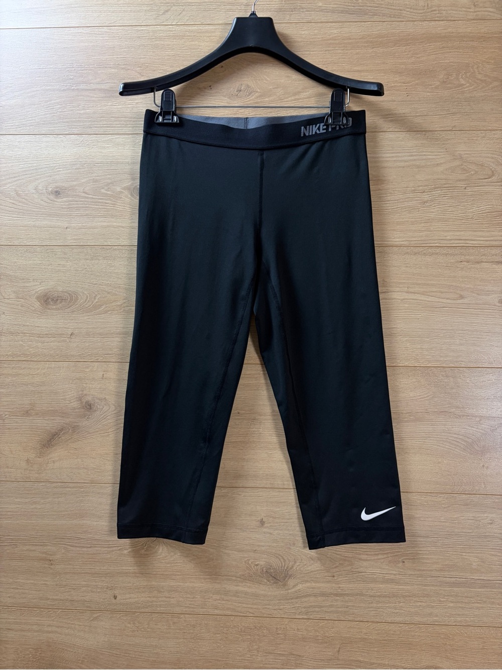 Nike PRO Dri-fit Women’s Cropped Capri Leggings